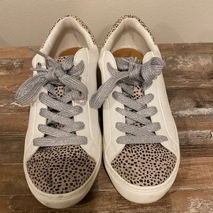 Universal Thread Sneakers